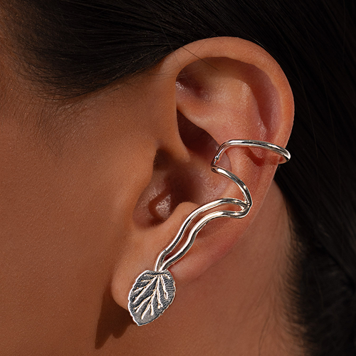 Amora Ear Cuff