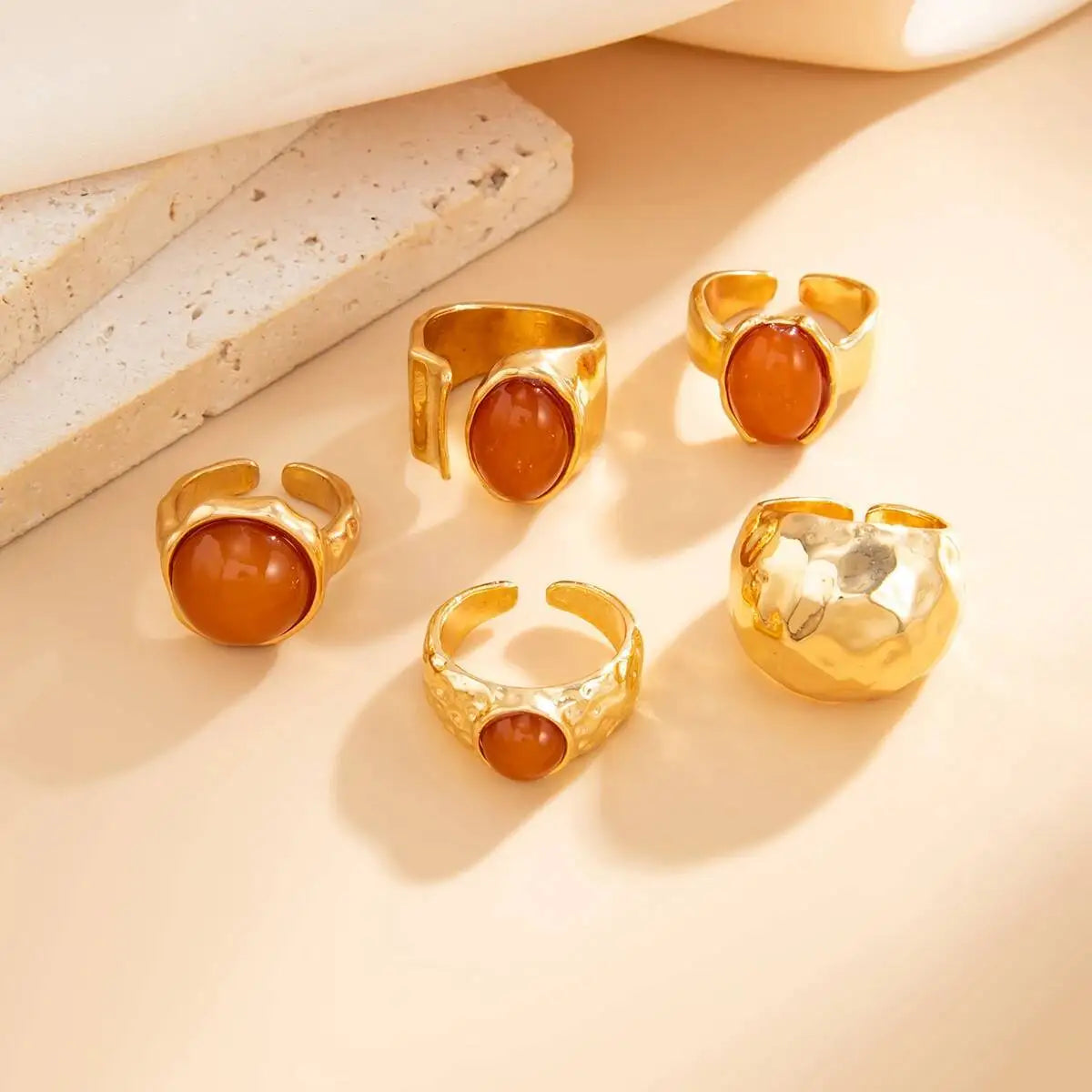 Valén – Bold Luxury in 5 Adjustable Rhinestone Rings