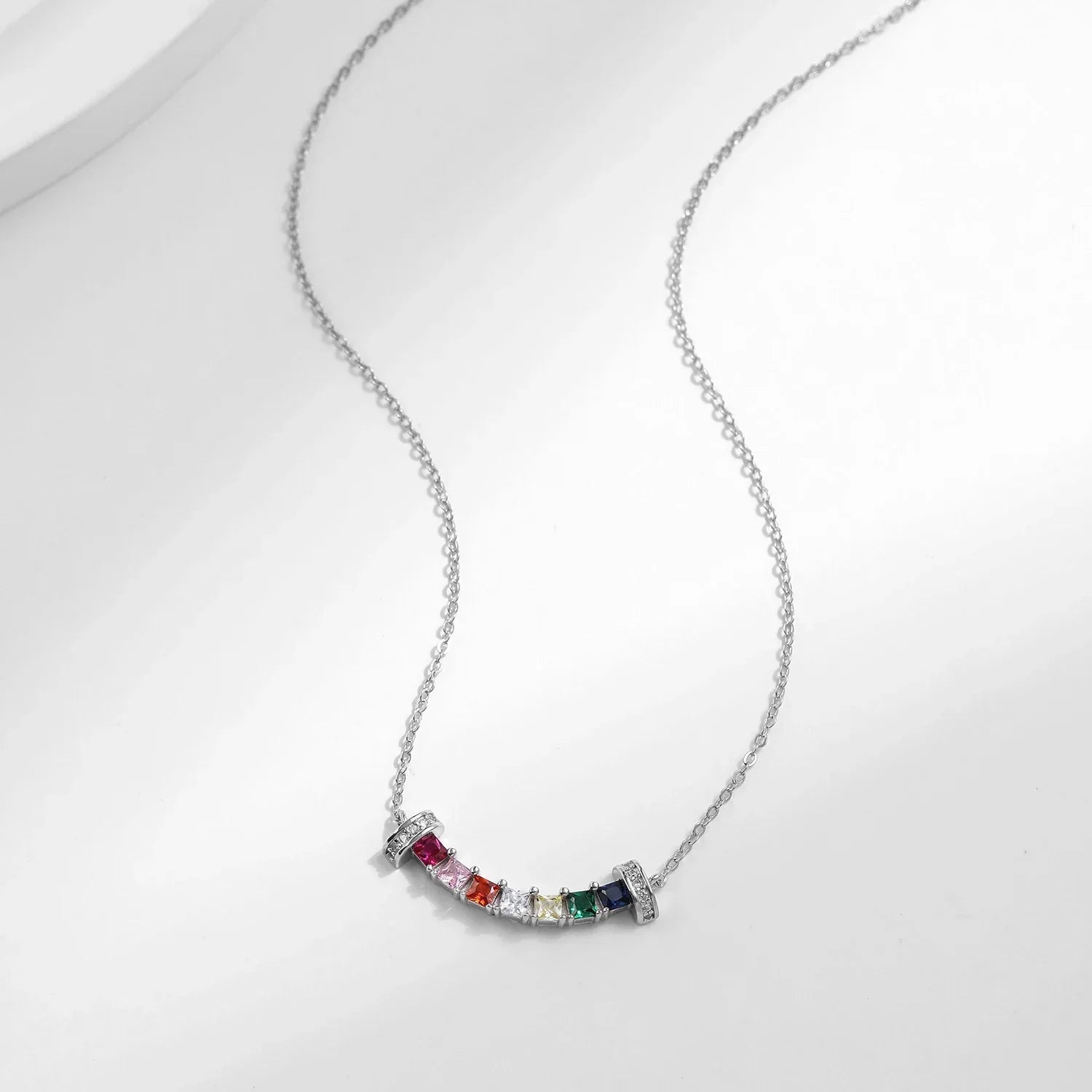 Valén – 925 Sterling Silver Rainbow Zirconia Smile Pendant Necklace