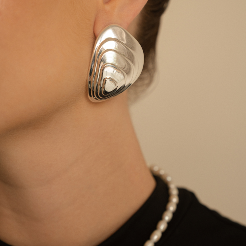 Oyster Earring